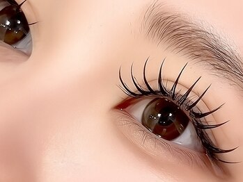 ワーブ 一宮店(worb.)の写真/【やわらかく盛れる♪】繊細で軽いフワフワ毛束でまつげの負担を軽減&しっかり盛れる◆華やかな目元に◎