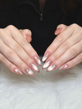 オーラネイル(Aura Nail)/大人可愛いミルキーパールネイル