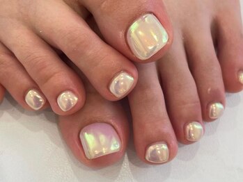 ネイルメゾン 池袋店(NAIL MAISON)の写真/【Jrネイリスト限定！FOOT★6000円 フラッシュ/ミラー/マグネットワンカラー】夏に向けてフットも可愛く♪