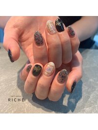 大人モード系ネイル