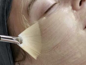 トータルエステ ユキ(YUKI)の写真/《プロスキン60 》ダーマロジカ による最高級ピーリング★毛穴レスでツルツルなお肌へ導きます。