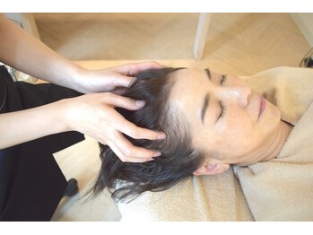ウルオイ(uruoi)/ヘッドセラピートリートメント