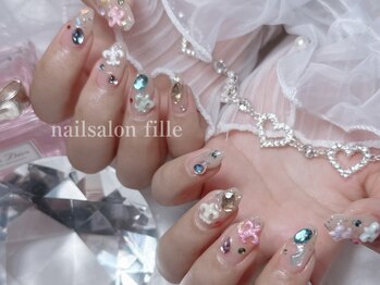 フィーユ(fille)の写真/丁寧なカウンセリングと高技術で納得の仕上がりに◎豊富なパーツ&カラーでさらにときめく理想の指先に♪