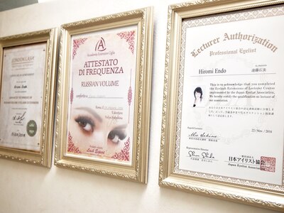全スタッフ美容師免許&日本アイリスト協会&海外ライセンスも保持