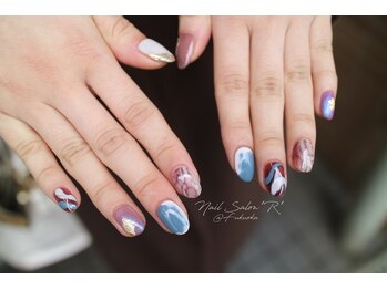 ネイルサロン R/tomoニュアンス 6800円