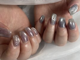 one  color + art