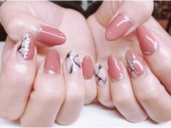 ジェイノヴァール(Jnovart)/