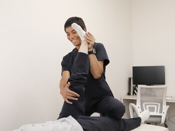 ヘルスケアエイド 新松戸の写真/[オープン記念価格]トレーナー経験もある院長の施術が980円で!肩こり/腰痛のお悩み等お気軽にご相談下さい!