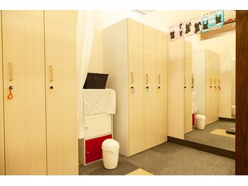 ブルー 小山店(BLV)/鍵つきロッカー完備