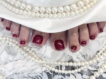 ハニービービー(Honey Bee Bee)/赤ラメネイル