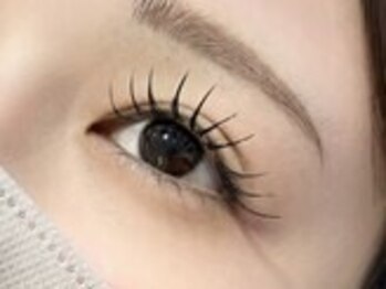 アミ バイ グランジュテ 錦糸町(AMI by grandjete)の写真/自まつ毛を労わりながら理想の密度へ。最軽量素材×高技術で叶える、品格あふれるボリューム目元★