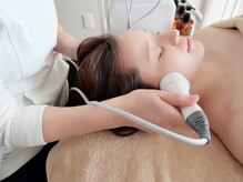 アズ(AZU)の雰囲気（ラジオ波フェイシャルでむくみ改善！リフトアップで小顔効果♪）