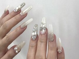 ホワイトミラーネイル Kaho