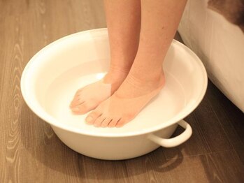 フットブルー 横濱元町店/施術の流れ【4.フットバス】