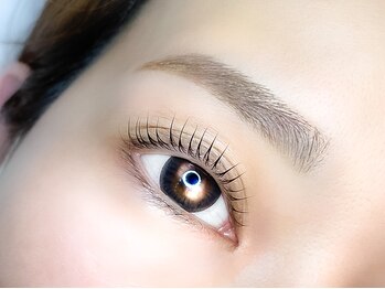 アイラッシュサロン ルル(Eyelash Salon LULU)の写真/アイブロウもプロにお任せで自己処理から解放♪似合う眉と出会える【美眉スタイリング】新登場★