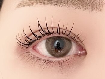 シルズ 梅田店(cils)の写真/☆フラットラッシュ&セーブル☆「付けてる感」なし！軽い仕上り♪大人気!!3種類のまつ毛パーマ,LEDも◎