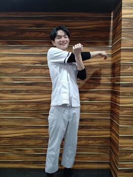 関内伊勢佐木整骨院/肩のストレッチ