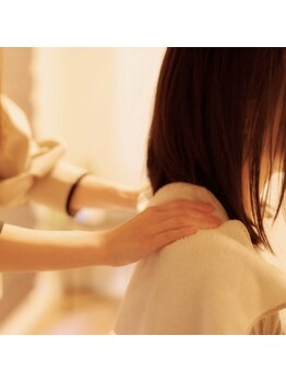 カルム 立川店(Calme)の写真/【首肩こり・眼精疲労に】スマホ疲れやデスクワークで固まった首肩に。ドライヘッドスパで至福の休息を体験