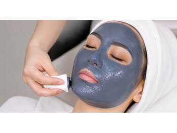 リンドイコールプラットフォーム(Lindo=platform)の写真/驚きの美白効果！磁気の力でトーンアップ＆毛穴◎目元にも使える復元パックはシミ・しわケアも叶えます☆