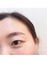 イードット(E.)/眉毛×まつげ