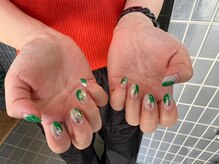 デリカ(DELICAT)/モード系塗りかけネイル