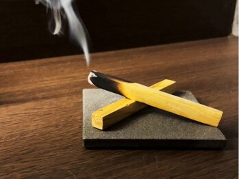 釈迦頭/パロサントの香りは魔除けです