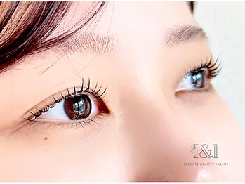アヤナイ(I&I)の写真/大人女性に大人気♪《補修アイシャンプー付マスカラパーマ》でナチュラルに盛れる♪