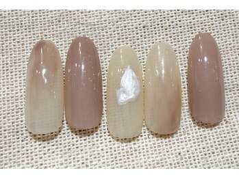 ネイルシンプルデザイン