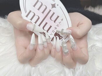 ミュウミュウ(miumiu)/春ネイル