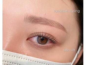 un. 【眉毛とまつげ屋さん】の写真/【アイブロウスタイリング×ラッシュリフト】目元のトータルケアで一気に垢抜け◎眉×まつげで上品な目元に