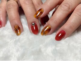 秋の定番！べっ甲ネイル