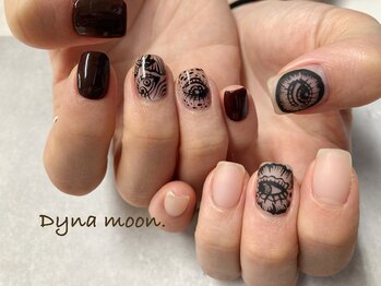 ダイナ ムーン(Dyna moon.)/独特な手描きアート