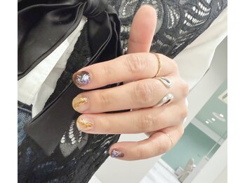 モツヲネイル(motsu.O! NAIL)/寒色×暖色系涼しげニュアンス