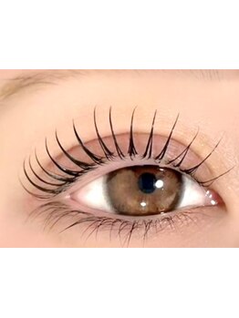 ナチュラル上品な目元にしたい