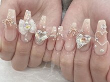 ラビィ(Raviy)/ビジューネイル