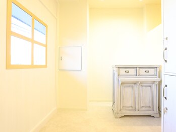 アイビューティートロント(i beauty Toronto)/明るい店内◎パリジェンヌ