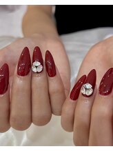 ランシル(Lancil)/vカットビジューネイル