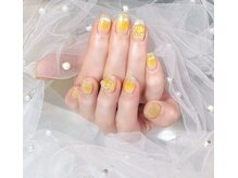 シャノワール(Chat noir)/イエローチークネイル&マググラ