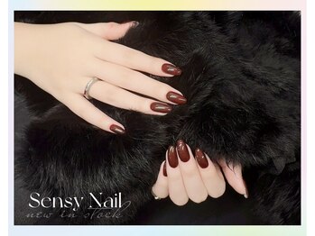 センシー ネイル スタジオ(Sensy Nail Studio)/穏やかな色味、大人の魅力溢れる