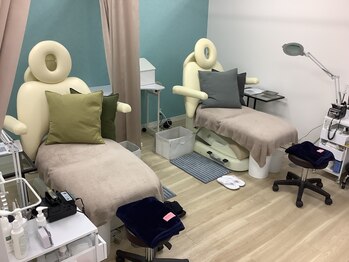 リゼラアンドコー 御茶ノ水店/《施術席》