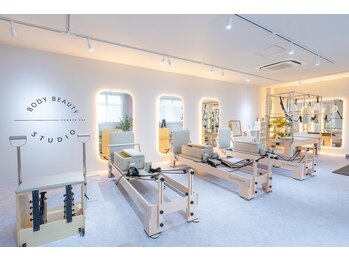 ナンバーワンピラティス(Number One ピラティス)/店内風景