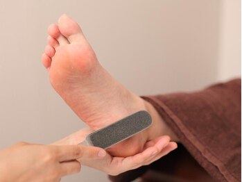 フットブルー 横濱元町店/施術の流れ【7.角質ケア】