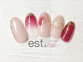 ボルドーチークネイル