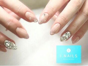 アイネイルズ 河内花園店(I.NAILS)の写真/ペラペラで爪がキレイに伸びない方。ダメージが少ない【フィルイン施術】で理想の強い縦長爪に♪