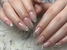 透明感×さりげない華やかさ☆大人の上品ネイル！