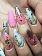 ルフリーク(Le Freak)/大理石スカルプアート