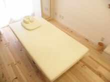 ボディケアサロン エクリュ(ecru)の雰囲気（大きなベッドでゆったり♪全身しっかり疲労ケア120分¥120000）