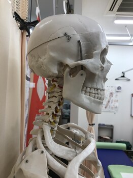 おなが浦添当山整骨院/頭蓋骨調整で頭スッキリ!