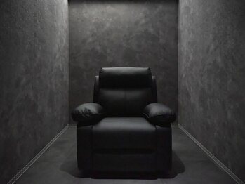 エミュ(Emyu)の写真/《非日常空間で施術をご堪能》毎日頑張る自分に、専門店ならではの極上ヘッドスパで癒しのひとときを