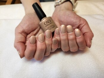 ゴールドベージュ